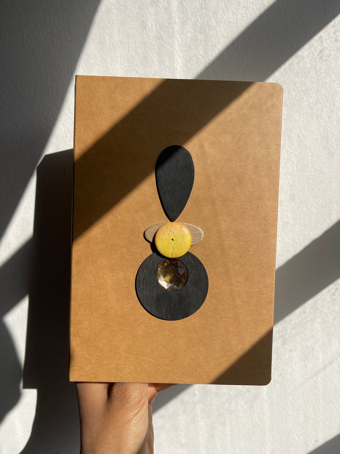 MAKE YOUR OWN NOTEPAD 224 pages