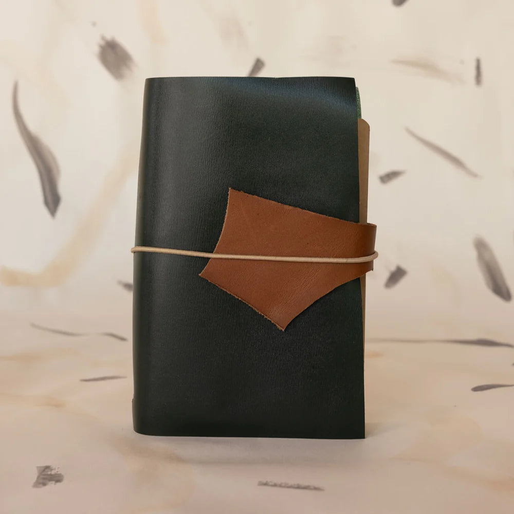 EL VIAJERO leather journal